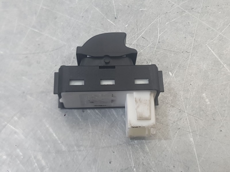 Recambio de mando elevalunas delantero derecho para peugeot 5008 ii (mc_, mj_, mr_, m4_) 1.6 bluehdi 120 referencia OEM IAM 9804