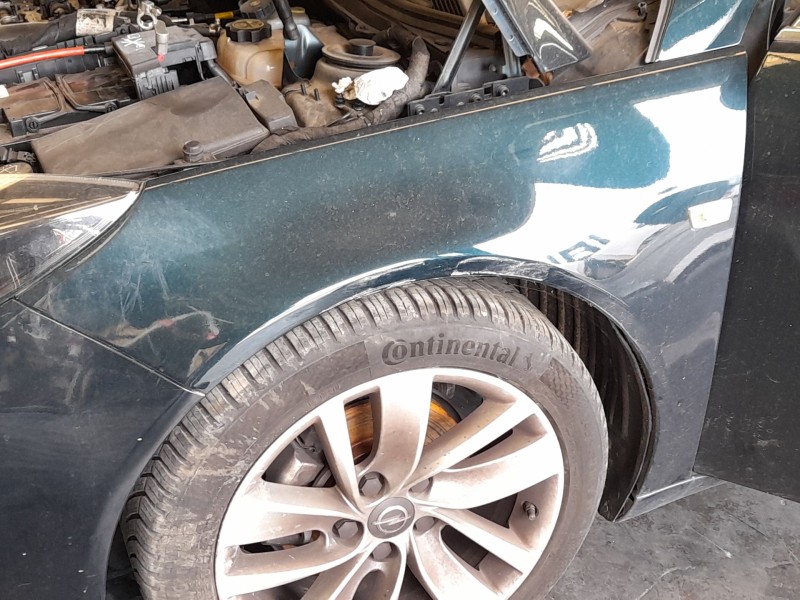 Recambio de aleta delantera izquierda para opel insignia a (g09) 1.6 cdti (68) referencia OEM IAM 13277520 ROZADA 