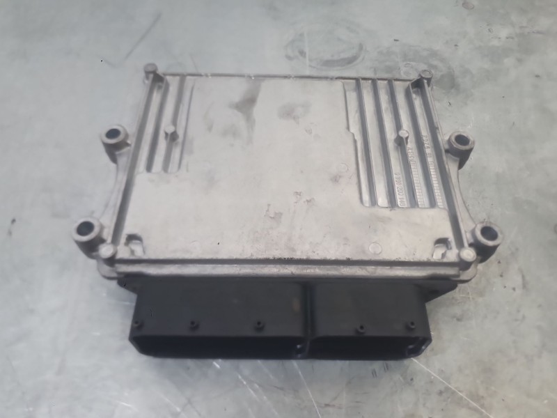 Recambio de centralita motor uce para kia stonic (yb) 1.0 t-gdi referencia OEM IAM 3912804045  