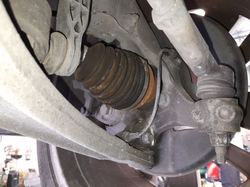 Recambio de mangueta delantera derecha para opel insignia a (g09) 1.6 cdti (68) referencia OEM IAM 13219081  