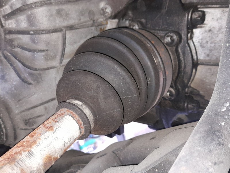 Recambio de transmision delantera izquierda para opel insignia a (g09) 1.6 cdti (68) referencia OEM IAM 95520547 93169644 227962