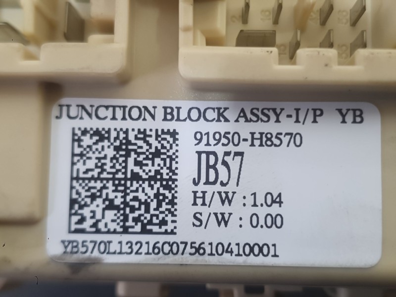 Recambio de caja reles / fusibles para kia stonic (yb) 1.0 t-gdi referencia OEM IAM   
