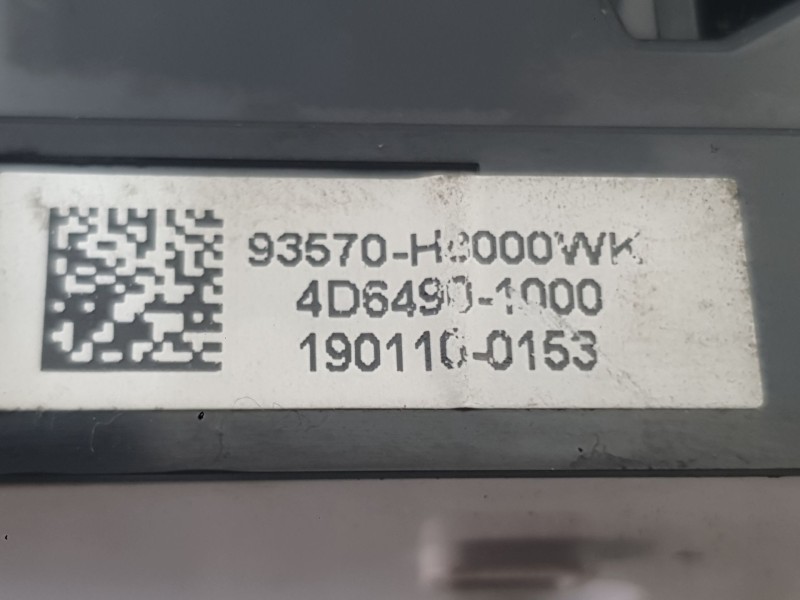 Recambio de mando elevalunas delantero izquierdo para kia stonic (yb) 1.0 t-gdi referencia OEM IAM 93571H8100  