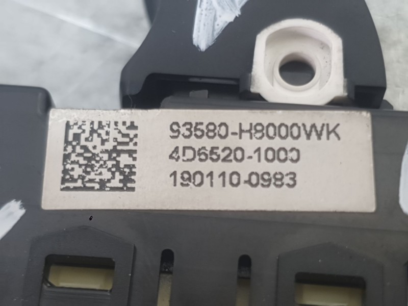 Recambio de mando elevalunas trasero izquierdo para kia stonic (yb) 1.0 t-gdi referencia OEM IAM 93576H8000  