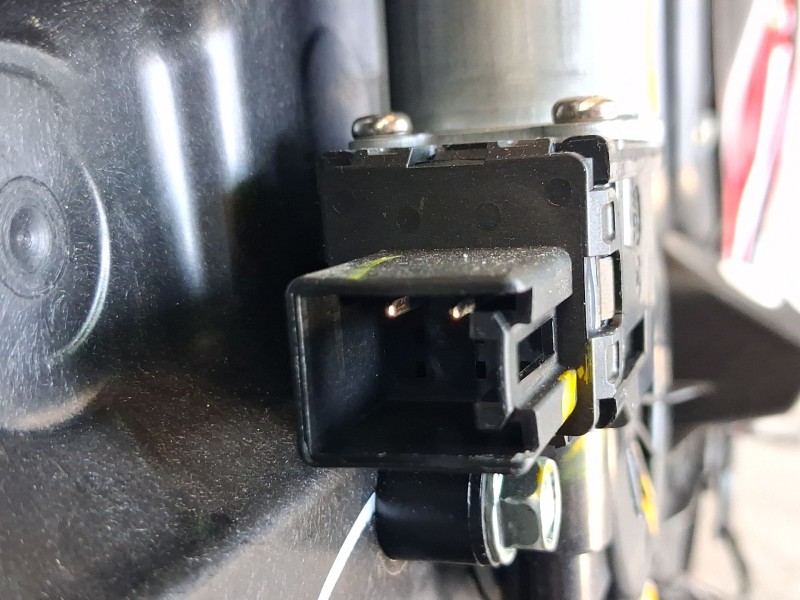Recambio de elevalunas trasero derecho para mazda 2 lim. () black tech edition referencia OEM IAM DA6C72590A 2 PINS ELECTRICO