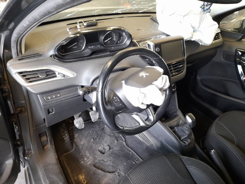 peugeot 208 i (ca_, cc_) del año 2016