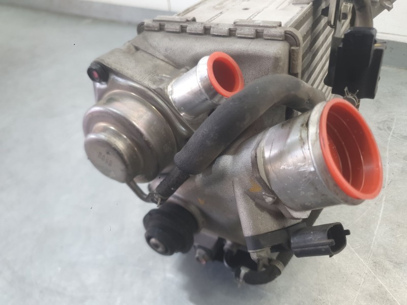 Recambio de intercooler para kia stonic (yb) 1.0 t-gdi referencia OEM IAM 2827004610  