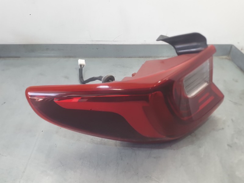 Recambio de piloto trasero izquierdo exterior para kia stonic (yb) 1.0 t-gdi referencia OEM IAM 92401H8500  