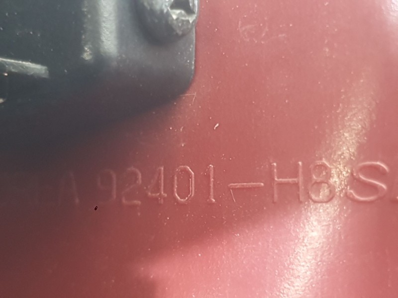 Recambio de piloto trasero izquierdo exterior para kia stonic (yb) 1.0 t-gdi referencia OEM IAM 92401H8500  