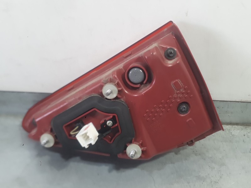 Recambio de piloto trasero izquierdo interior para kia stonic (yb) 1.0 t-gdi referencia OEM IAM 92403H8500  