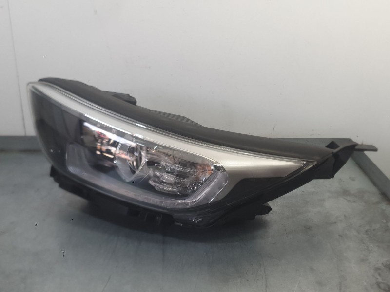 Recambio de faro izquierdo para kia stonic (yb) 1.0 t-gdi referencia OEM IAM 92101H8400  
