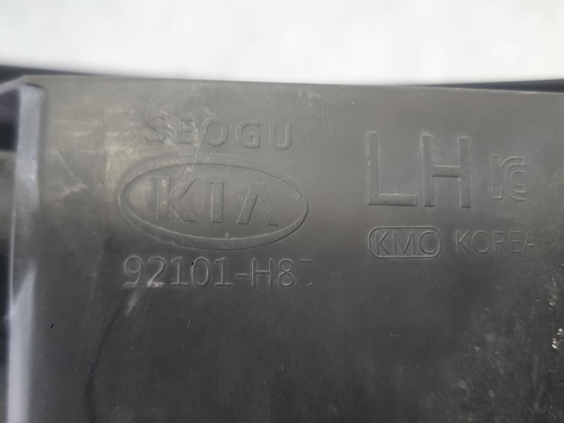 Recambio de faro izquierdo para kia stonic (yb) 1.0 t-gdi referencia OEM IAM 92101H8400  
