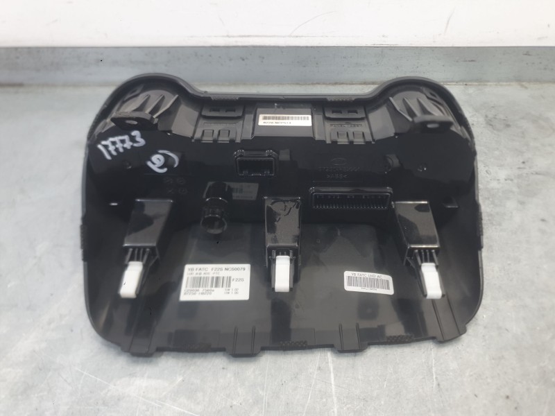 Recambio de mando climatizador para kia stonic (yb) 1.0 t-gdi referencia OEM IAM   