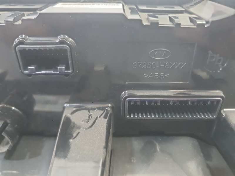Recambio de mando climatizador para kia stonic (yb) 1.0 t-gdi referencia OEM IAM   