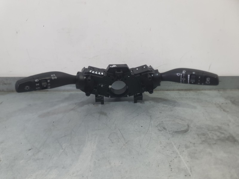 Recambio de mando luces y limpia para kia stonic (yb) 1.0 t-gdi referencia OEM IAM 93403H8960  
