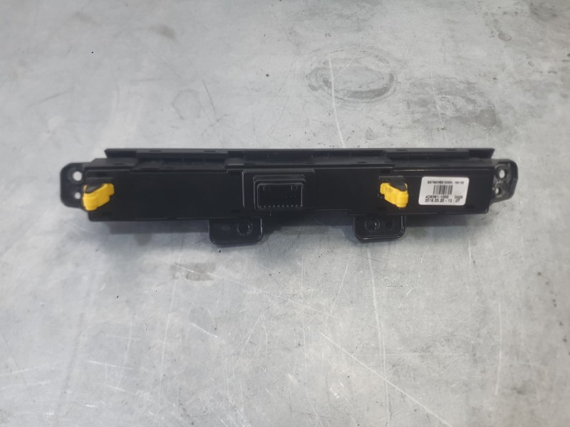 Recambio de warning para kia stonic (yb) 1.0 t-gdi referencia OEM IAM   