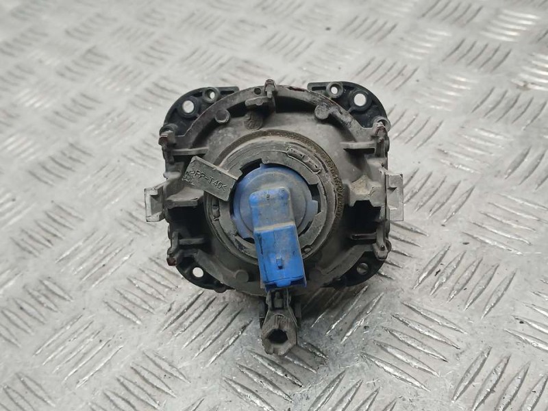 Recambio de faro antiniebla derecho para peugeot partner (s2) combi plus referencia OEM IAM 4622094 89203371 VALEO