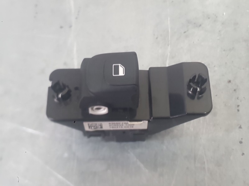 Recambio de mando elevalunas trasero derecho para kia stonic (yb) 1.0 t-gdi referencia OEM IAM 93576H8000  