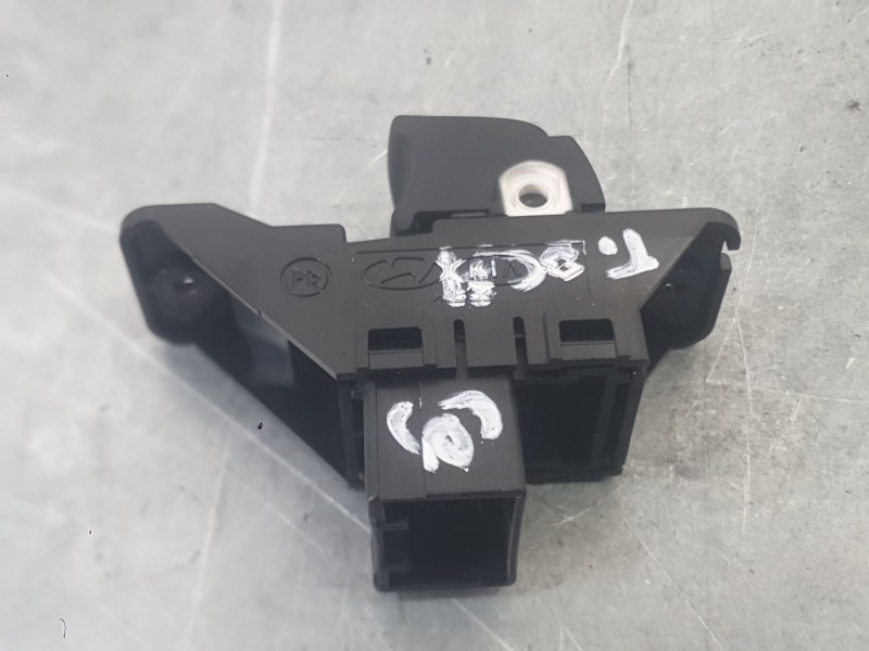 Recambio de mando elevalunas trasero derecho para kia stonic (yb) 1.0 t-gdi referencia OEM IAM 93576H8000  