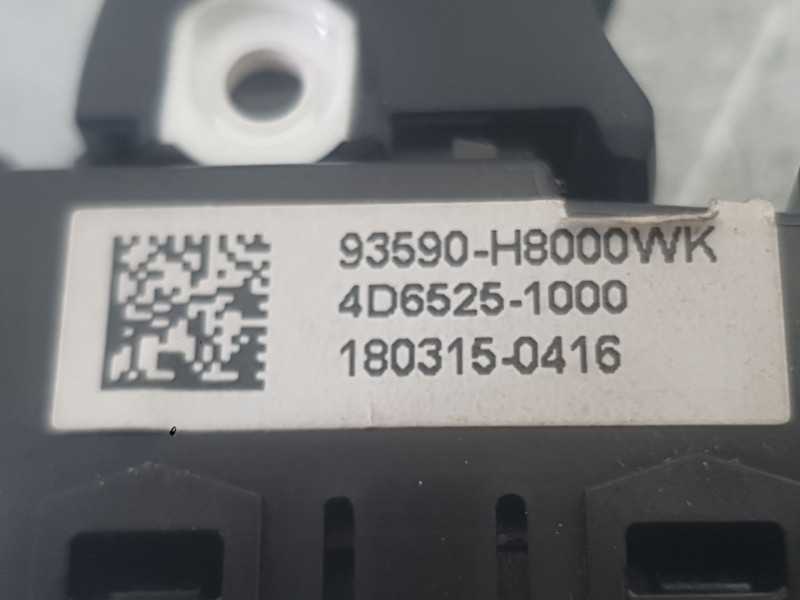 Recambio de mando elevalunas trasero derecho para kia stonic (yb) 1.0 t-gdi referencia OEM IAM 93576H8000  