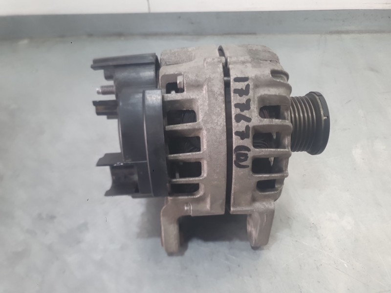 Recambio de alternador para renault megane iv hatchback (b9a/m/n_) 1.2 tce 100 (b9ms) referencia OEM IAM 231000643R 231006677R 