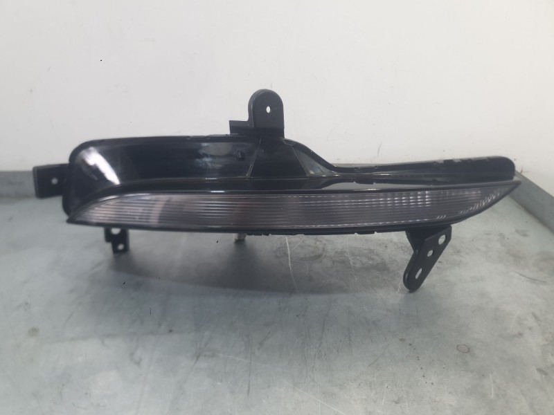 Recambio de piloto delantero derecho para renault megane iv hatchback (b9a/m/n_) 1.2 tce 100 (b9ms) referencia OEM IAM 261306376