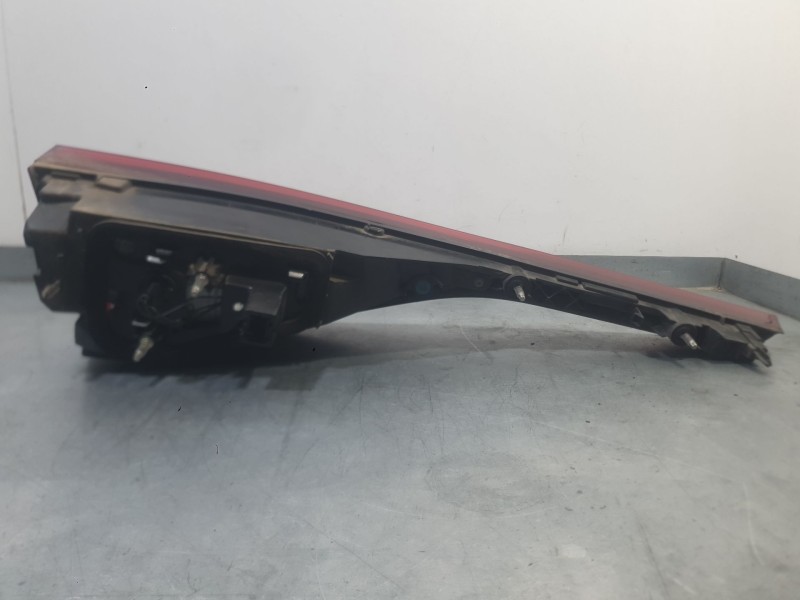 Recambio de piloto trasero derecho interior para renault megane iv hatchback (b9a/m/n_) 1.2 tce 100 (b9ms) referencia OEM IAM 26