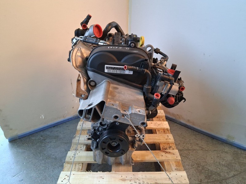 Recambio de motor completo para skoda kamiq (nw4) 1.0 tsi referencia OEM IAM DKRF PENDIENTE REVISAR TOCADO 04C100033K