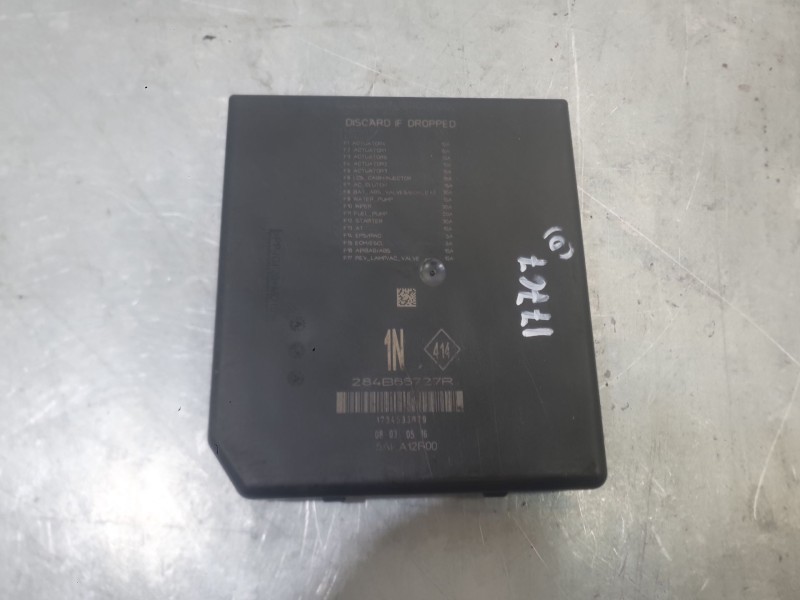 Recambio de caja reles / fusibles para renault megane iv hatchback (b9a/m/n_) 1.2 tce 100 (b9ms) referencia OEM IAM 284B67108R  