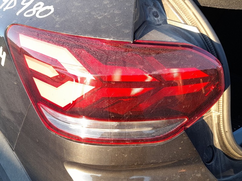 Recambio de piloto trasero izquierdo para dacia sandero iii 1.0 tce 90 eco-g referencia OEM IAM 265555265R  