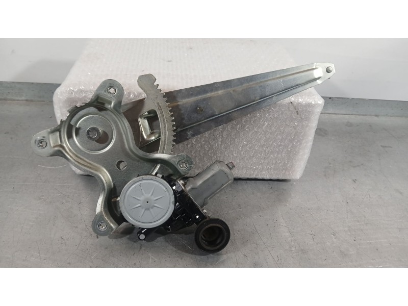 Recambio de elevalunas trasero derecho para toyota rav 4 iii (_a3_) 2.0 (zsa35_) referencia OEM IAM 6980342040  