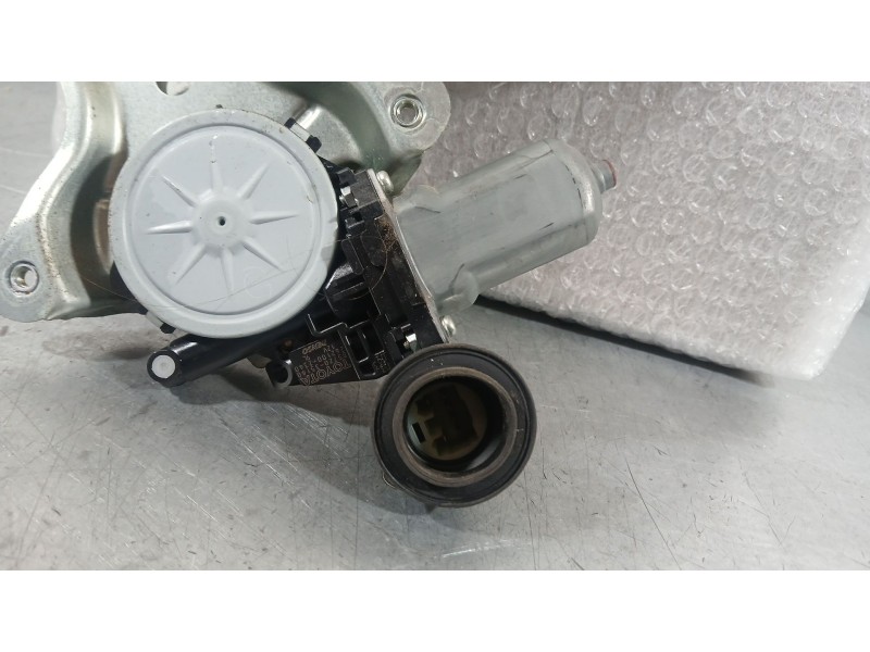 Recambio de elevalunas trasero derecho para toyota rav 4 iii (_a3_) 2.0 (zsa35_) referencia OEM IAM 6980342040  