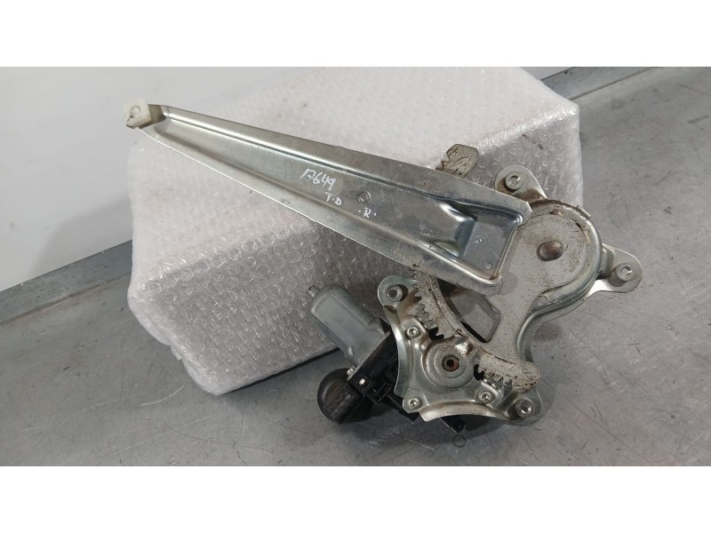 Recambio de elevalunas trasero derecho para toyota rav 4 iii (_a3_) 2.0 (zsa35_) referencia OEM IAM 6980342040  