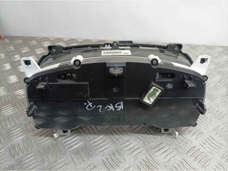 Recambio de cuadro instrumentos para peugeot expert furgón pro standar referencia OEM IAM 9831168480  