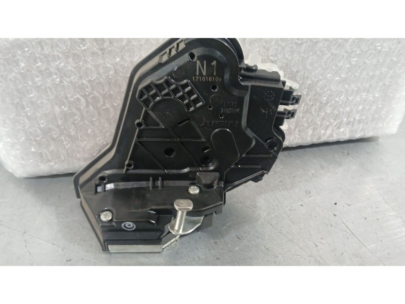 Recambio de cerradura puerta trasera derecha para toyota aygo (_b4_) 1.0 (kgb40) referencia OEM IAM 6905002391  