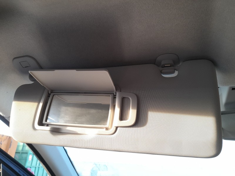 Recambio de parasol izquierdo para dacia sandero iii 1.0 tce 90 eco-g referencia OEM IAM 964011680R  