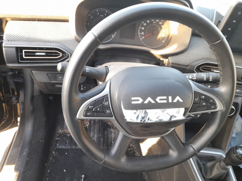 Recambio de volante para dacia sandero iii 1.0 tce 90 eco-g referencia OEM IAM 484000213R  