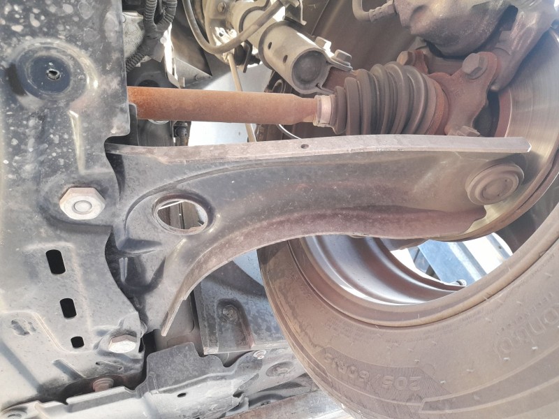 Recambio de brazo suspension inferior delantero izquierdo para dacia sandero iii 1.0 tce 90 eco-g referencia OEM IAM 545010278R 