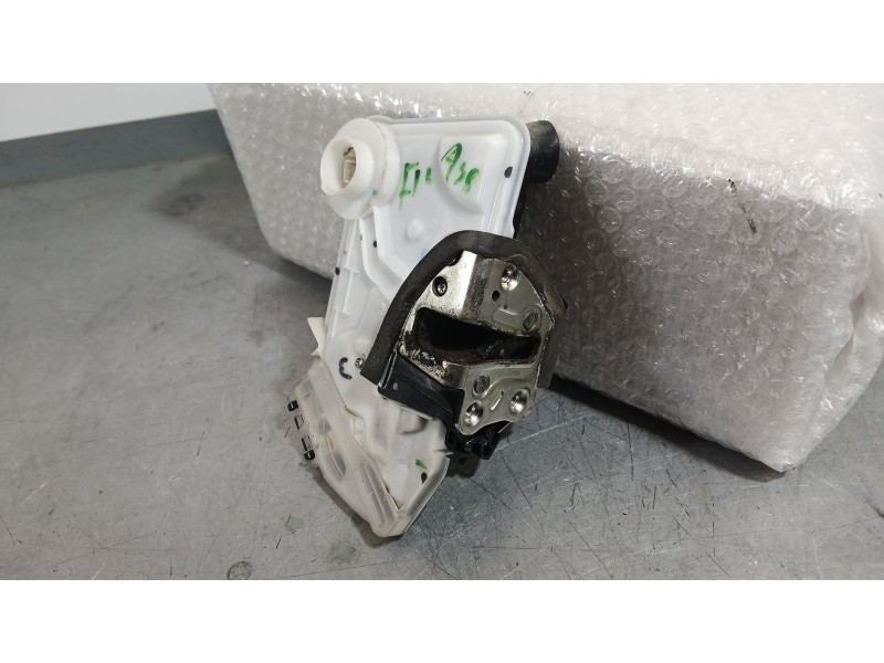 Recambio de cerradura puerta delantera derecha para toyota aygo (_b4_) 1.0 (kgb40) referencia OEM IAM 6903002521  