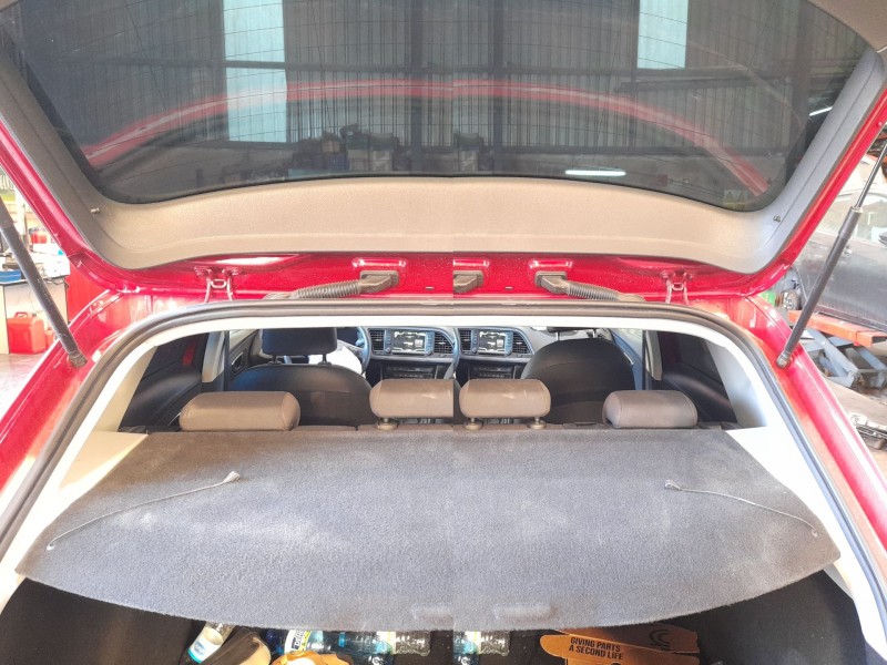 Recambio de bandeja trasera para seat leon (5f1) 2.0 tsi referencia OEM IAM 5F4867769A6E8  