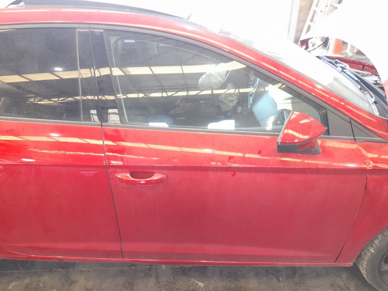 Recambio de puerta delantera derecha para seat leon (5f1) 2.0 tsi referencia OEM IAM 5F4831056A ROZADA 