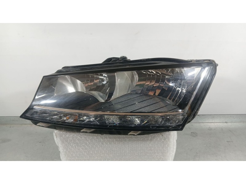 Recambio de faro izquierdo para skoda fabia iii (nj3) 1.0 tsi referencia OEM IAM 6V1941015  