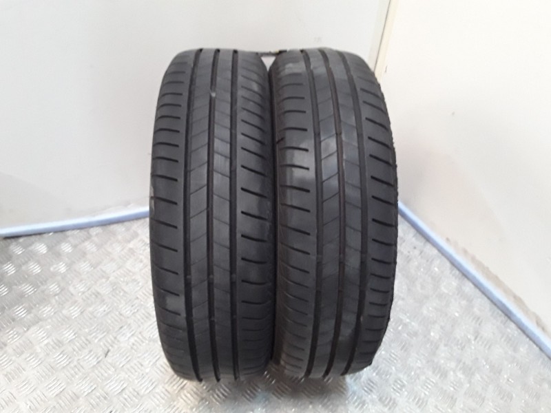Recambio de neumatico pareja para neumaticos reutilizados - referencia OEM IAM 175651584H BRIDGESTONE 175/65/15/84H