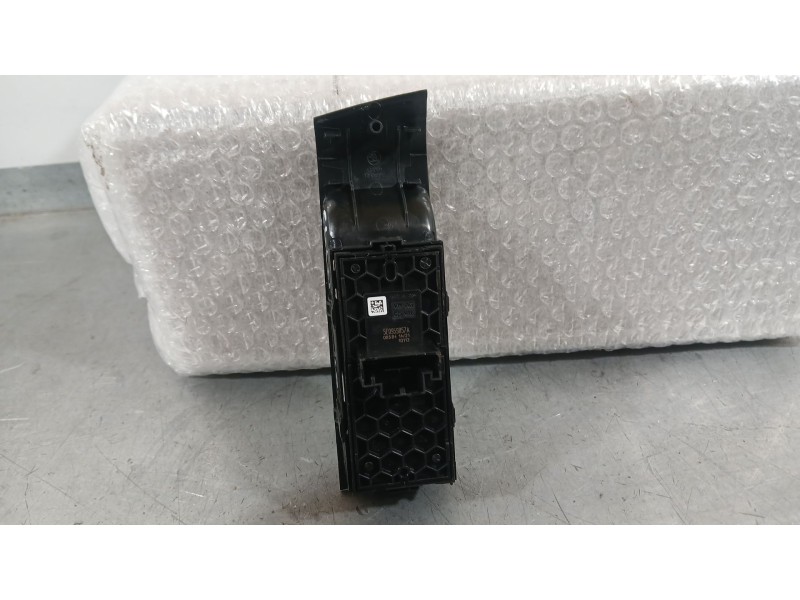 Recambio de mando elevalunas delantero izquierdo para skoda fabia iii (nj3) 1.0 tsi referencia OEM IAM 6V1959857WHS  