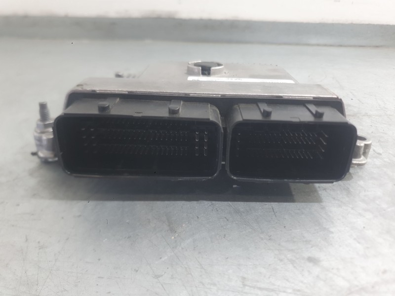 Recambio de centralita motor uce para peugeot 2008 ii (ud_, us_, uy_, uj_, ur_, uc_) 1.2 puretech 130 referencia OEM IAM 9851418