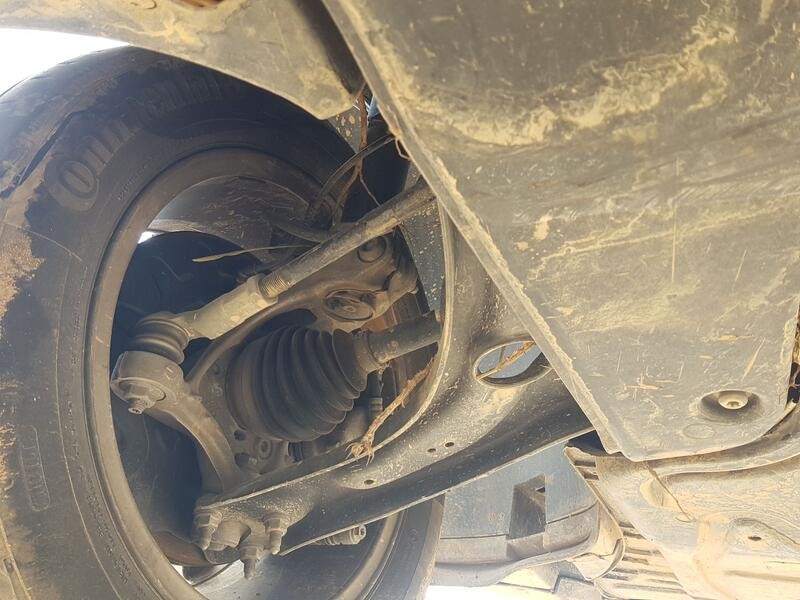 Recambio de brazo suspension inferior delantero izquierdo para volkswagen touran (5t1) 1.6 tdi referencia OEM IAM 3Q0407151P  