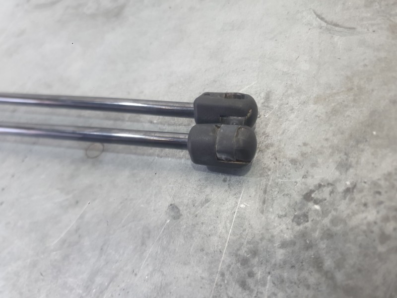 Recambio de amortiguadores maletero / porton para seat ateca (kh7) xperience referencia OEM IAM 575827550D  