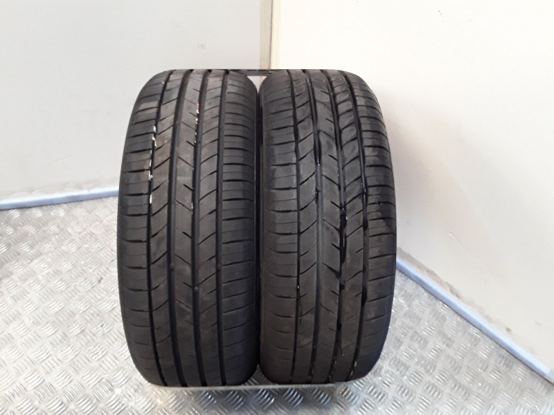 Recambio de neumatico pareja para neumaticos reutilizados - referencia OEM IAM 195501688V KUMHO 195/50/16/88V