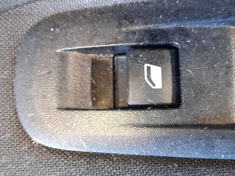 Recambio de mando elevalunas trasero derecho para peugeot 308 ii (lb_, lp_, lw_, lh_, l3_) 1.5 bluehdi 130 referencia OEM IAM 96