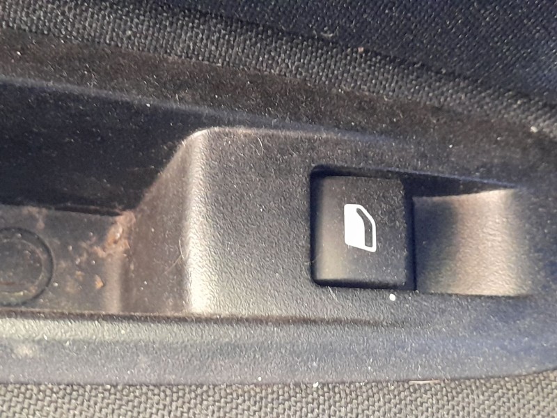 Recambio de mando elevalunas trasero izquierdo para peugeot 308 ii (lb_, lp_, lw_, lh_, l3_) 1.5 bluehdi 130 referencia OEM IAM 